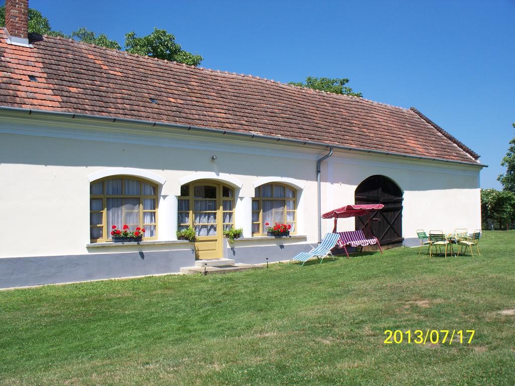 Molnarporta Apartment *