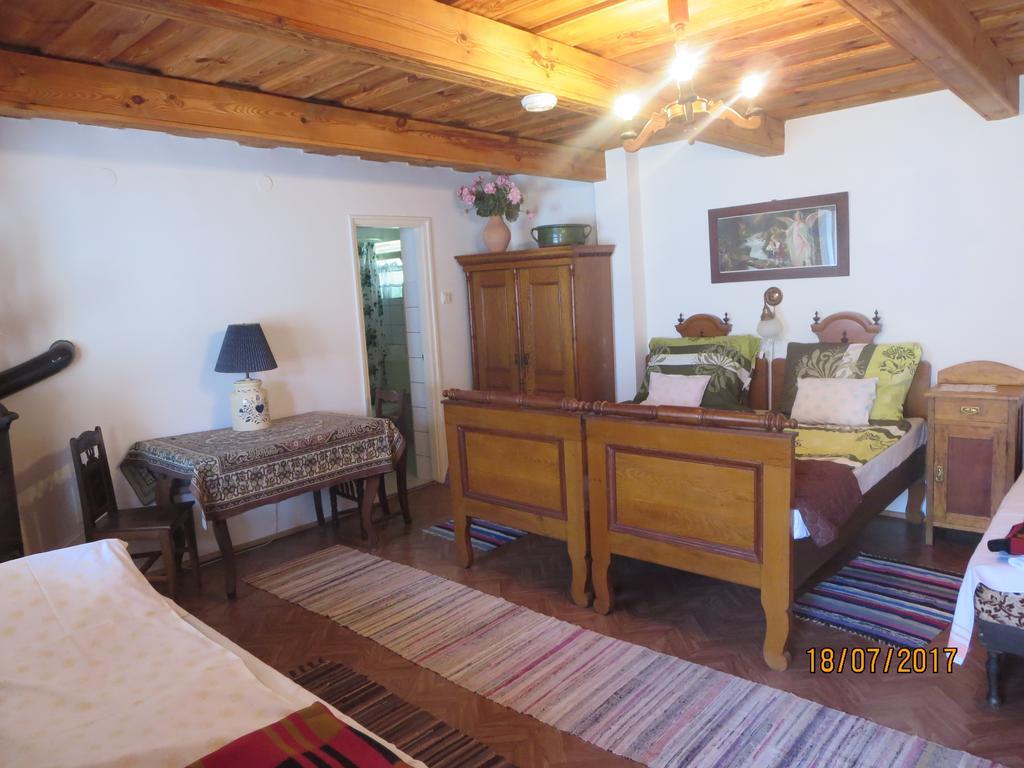 Molnarporta Apartment *